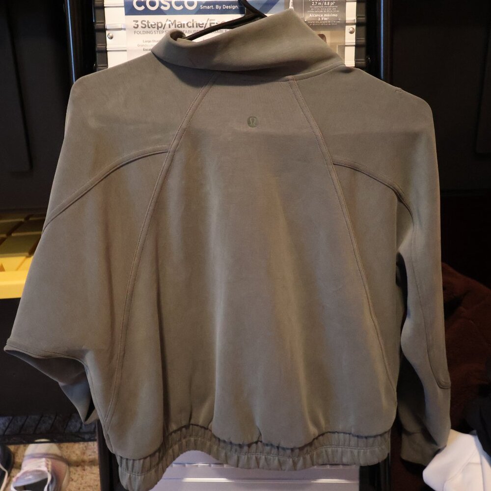 Lululemon Softstreme Zip Up - *smoked spruce* size 4 - Picture 3 of 3
